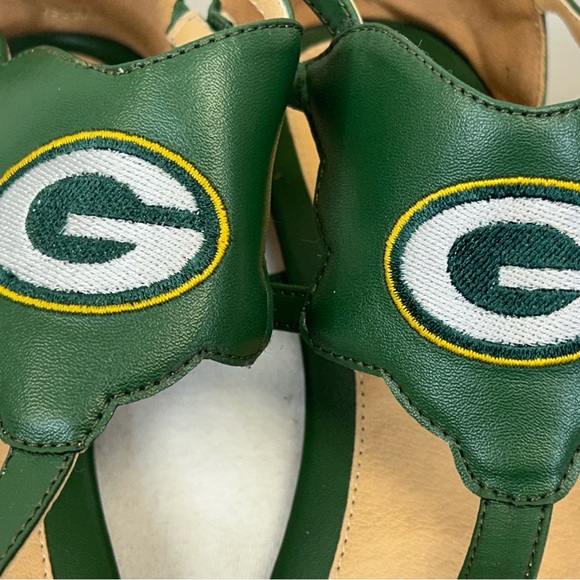 NFL Women's Green Bay Packers Sandals Size 11 Football NFL Pro Shop Sports Beach - Picture 10 of 10